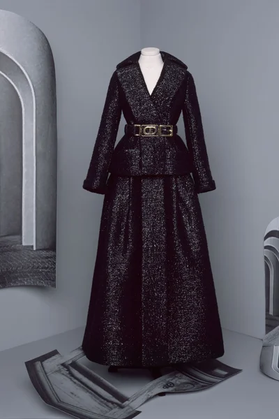 Look 18
